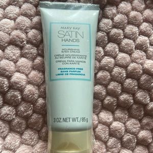 Mary Kay satin hands cream NWT